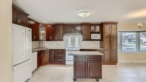 645 Woodlawn St, Hoffman Estates, IL 60169 photo 14