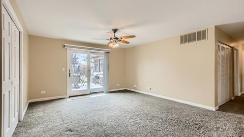 645 Woodlawn St, Hoffman Estates, IL 60169 photo 6