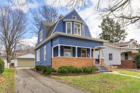 204 Willard Ave, Bloomington, IL 61701 photo 3