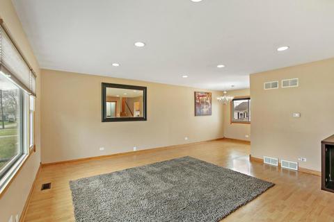 409 Lincoln Ave, Ingleside, IL 60041 photo 3
