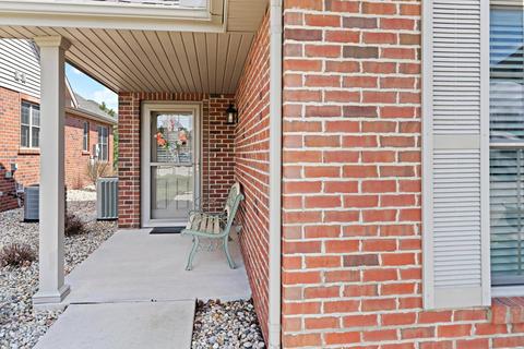 1754 Conifer Ct, Normal, IL 61761 photo 2