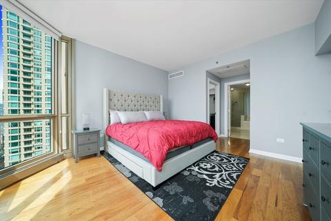 21 E Huron St #2801, Chicago, IL 60611 photo 11