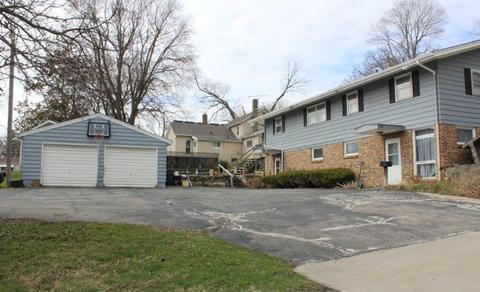 209 Johnson St, Morrison, IL 61270 photo 3