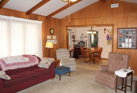 209 Johnson St, Morrison, IL 61270 photo 10