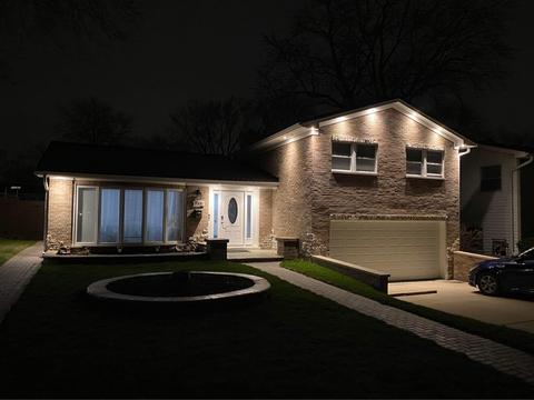 748 Sandy Ln, Des Plaines, IL 60016 photo 2