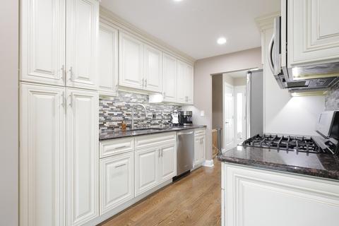 748 Sandy Ln, Des Plaines, IL 60016 photo 5