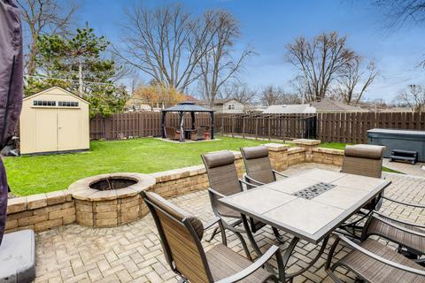 748 Sandy Ln, Des Plaines, IL 60016 photo 23
