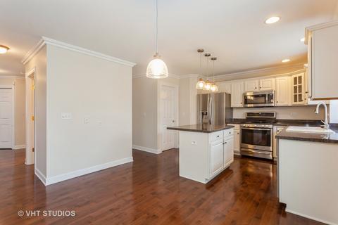 667 Sumac Dr, Aurora, IL 60506 photo 9