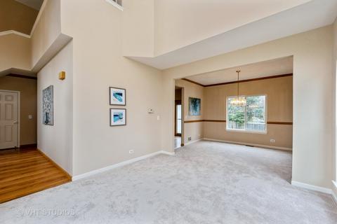 2054 Westridge Blvd, Bartlett, IL 60103 photo 4