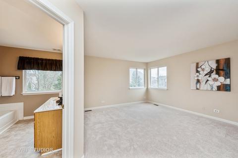 2054 Westridge Blvd, Bartlett, IL 60103 photo 9