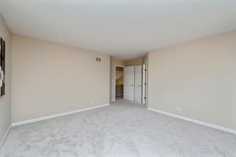 2054 Westridge Blvd, Bartlett, IL 60103 photo 10