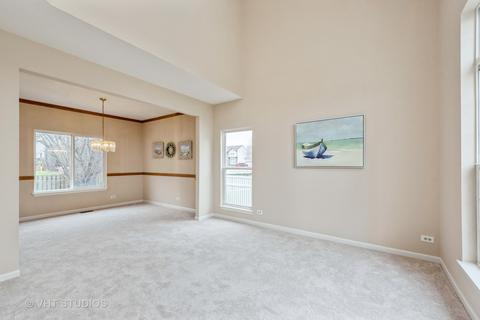 2054 Westridge Blvd, Bartlett, IL 60103 photo 3