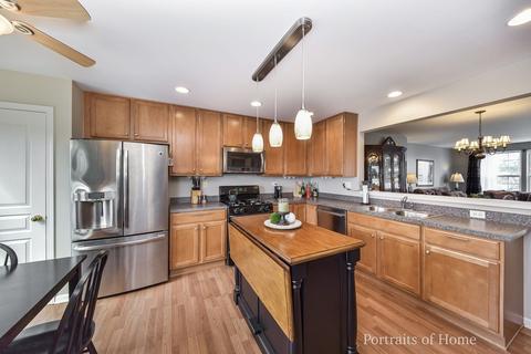643 Conservatory Ln, Aurora, IL 60502 photo 9