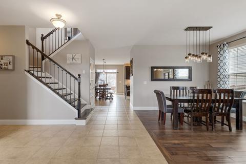307 Buffalo Dr, Elgin, IL 60124 photo 3