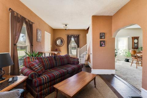 1107 E Washington St, Bloomington, IL 61701 photo 5