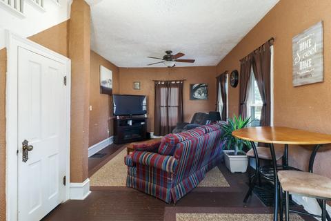 1107 E Washington St, Bloomington, IL 61701 photo 3