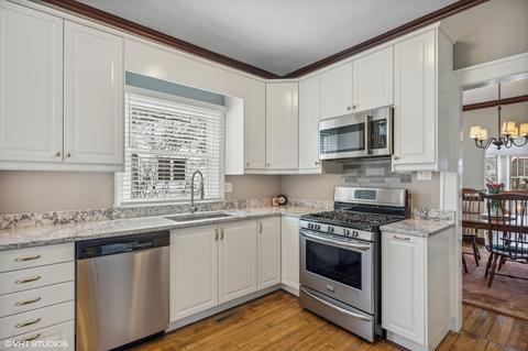 209 W Harrison Ave, Wheaton, IL 60187 photo 12