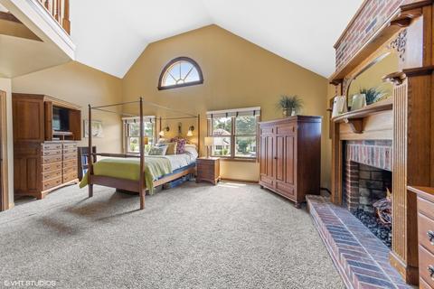 209 W Harrison Ave, Wheaton, IL 60187 photo 28