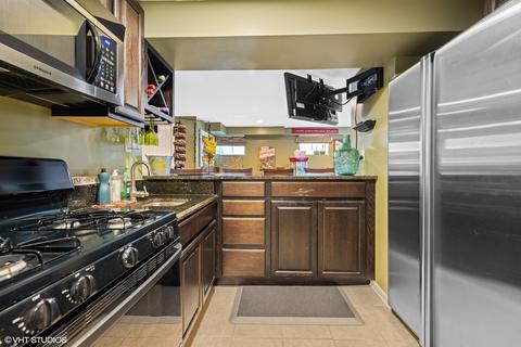 209 W Harrison Ave, Wheaton, IL 60187 photo 38