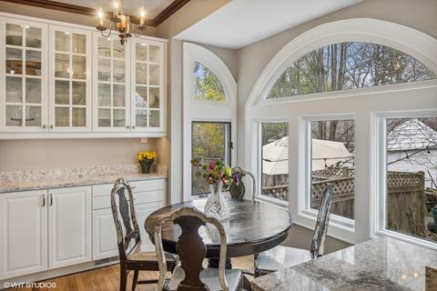 209 W Harrison Ave, Wheaton, IL 60187 photo 5