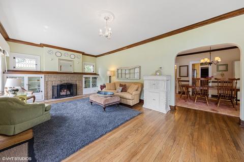 209 W Harrison Ave, Wheaton, IL 60187 photo 16