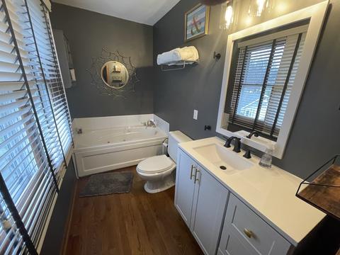 209 W Harrison Ave, Wheaton, IL 60187 photo 30