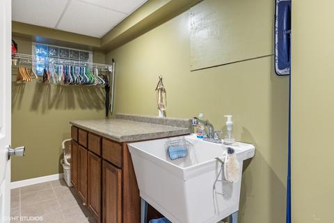 209 W Harrison Ave, Wheaton, IL 60187 photo 44