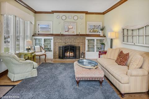 209 W Harrison Ave, Wheaton, IL 60187 photo 15