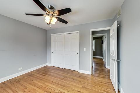 2101 Westview Dr, Des Plaines, IL 60018 photo 11
