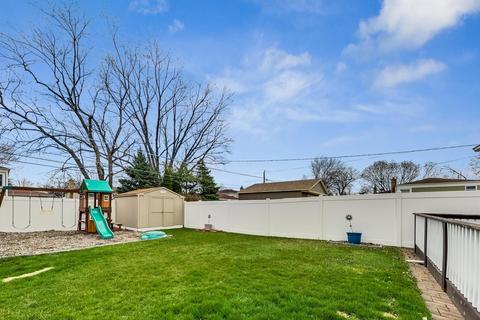 2101 Westview Dr, Des Plaines, IL 60018 photo 22