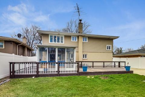 2101 Westview Dr, Des Plaines, IL 60018 photo 21
