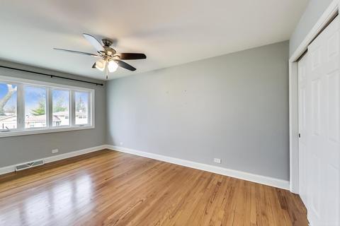 2101 Westview Dr, Des Plaines, IL 60018 photo 8