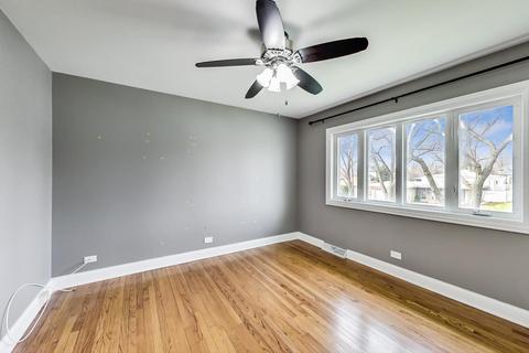 2101 Westview Dr, Des Plaines, IL 60018 photo 12