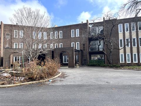 1430 Sandstone Dr #307, Wheeling, IL 60090 photo 2