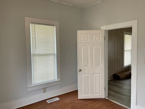 405 W Owsley St, Chenoa, IL 61726 photo 3