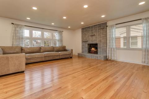 525 E Hillside Rd, Naperville, IL 60540 photo 4