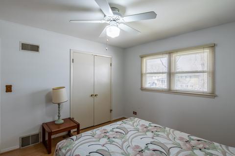 1385 Phoenix Dr, Des Plaines, IL 60018 photo 11