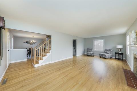 4345 Hoover St, Rolling Meadows, IL 60008 photo 5