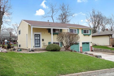 1402 Searle Dr, Normal, IL 61761 photo 2