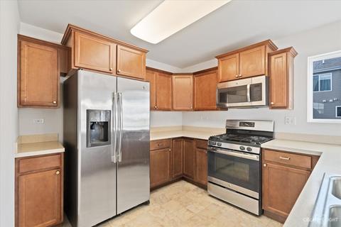 1662 Ruby Dr, Pingree Grove, IL 60140 photo 7