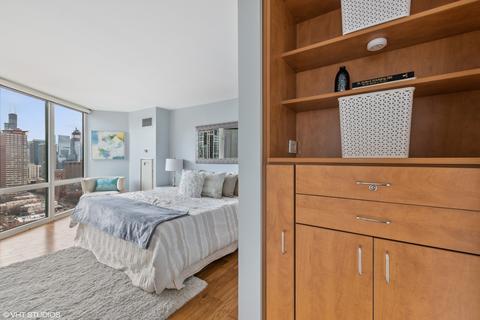 111 W Maple St #2002, Chicago, IL 60610 photo 13
