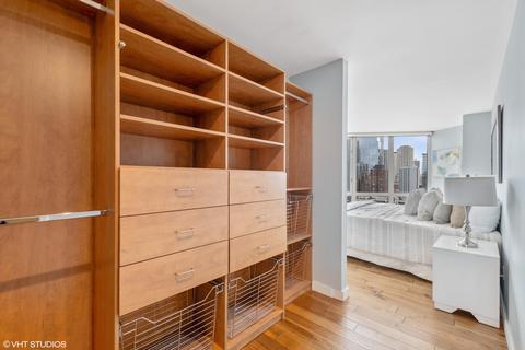111 W Maple St #2002, Chicago, IL 60610 photo 14