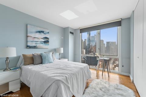 111 W Maple St #2002, Chicago, IL 60610 photo 16