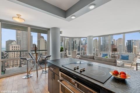 111 W Maple St #2002, Chicago, IL 60610 photo 8