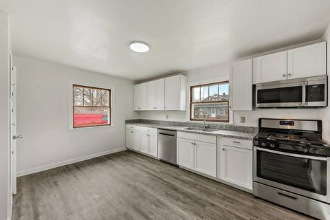 990 W Park Dr, Kankakee, IL 60901 photo 6