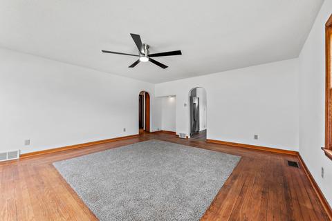 990 W Park Dr, Kankakee, IL 60901 photo 5