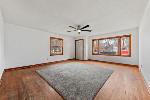990 W Park Dr, Kankakee, IL 60901 photo 4