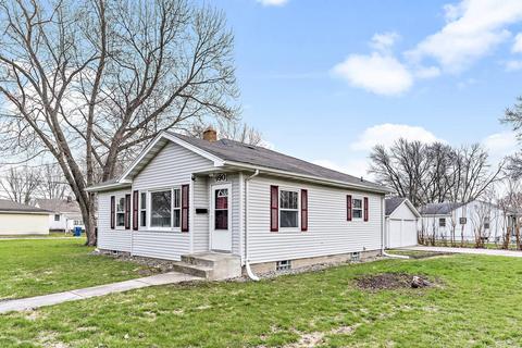 990 W Park Dr, Kankakee, IL 60901 photo 2