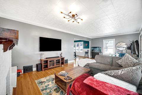 311 E 14th St, Lockport, IL 60441 photo 9
