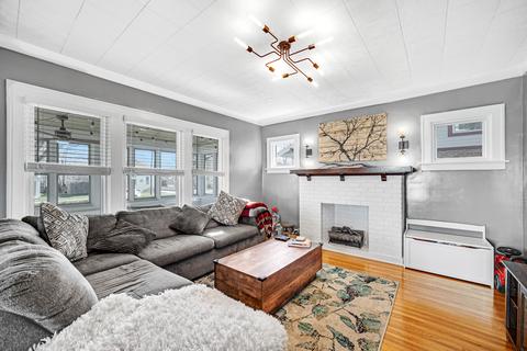 311 E 14th St, Lockport, IL 60441 photo 7